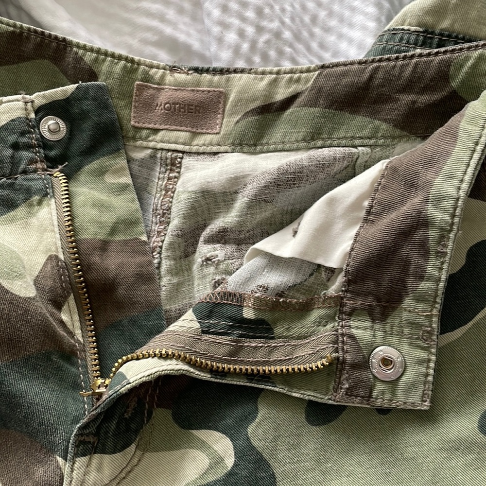 Mother Linen Blend Camo Stripe Joggers - Picture 12 of 16